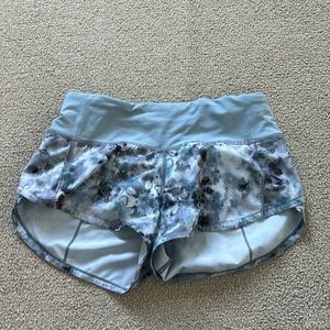 Lululemon Low Rise Speed Ups 2.5” Size 0